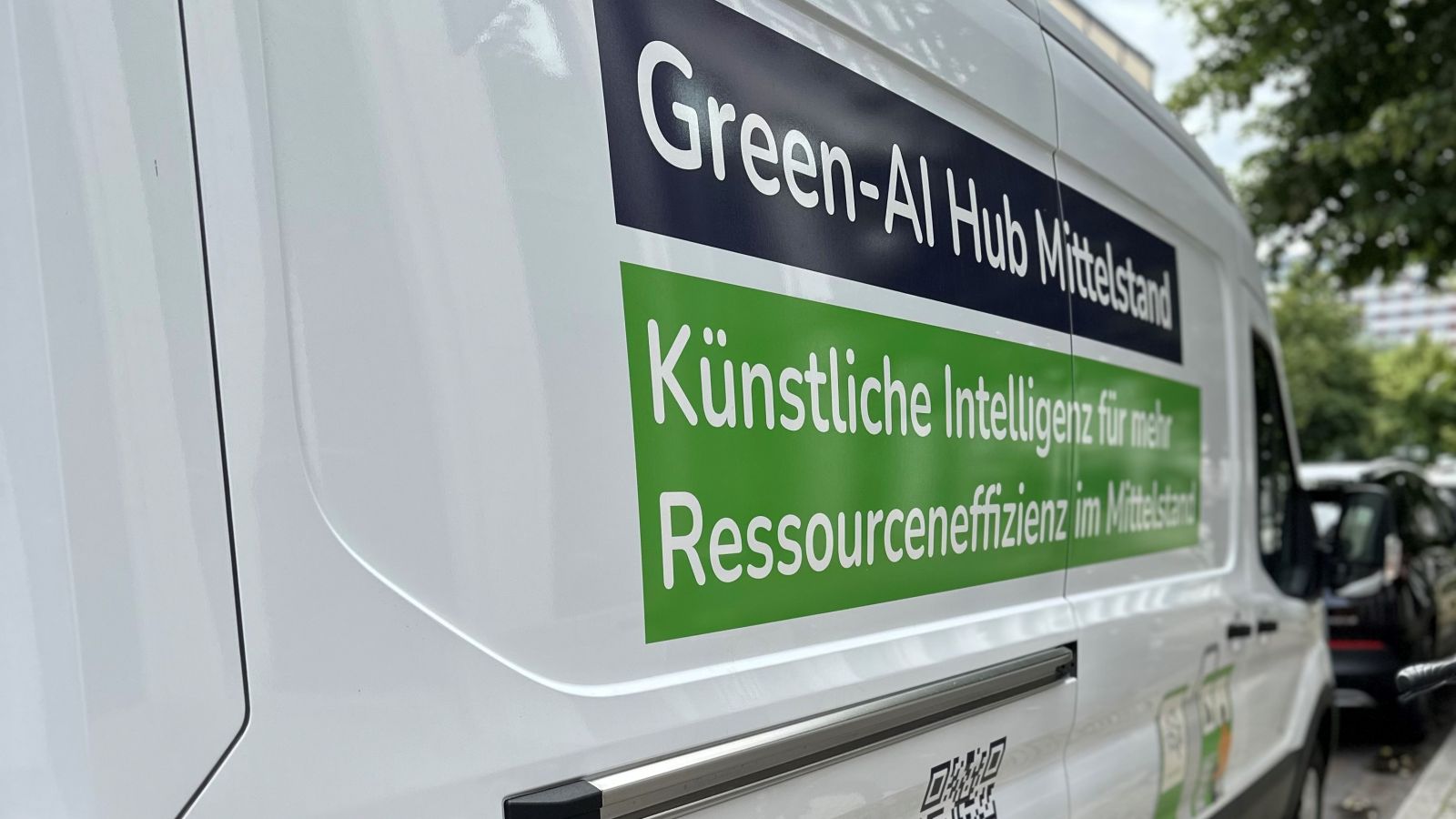 Das Green-AI Hub Mobil bei Jugend forscht